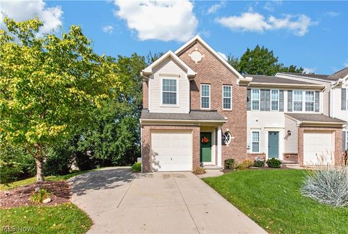1506 Wellingshire Cir, Cuyahoga Falls, OH, 44221-5154 | Card Image