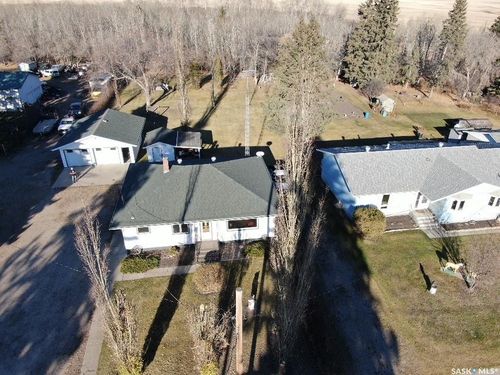 315 1st Ave E, Saint Walburg, SK, S0M2W0 | Card Image