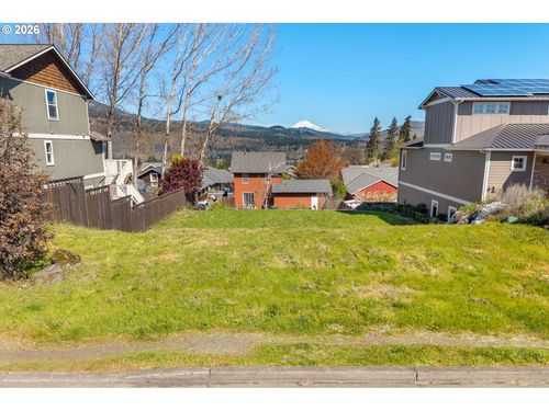 2860 May St, Hood River, OR, 97031-9788 | Card Image