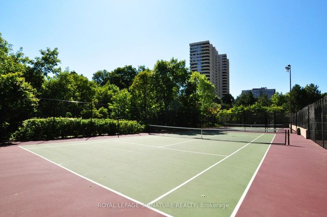 1602 - 5 Concorde Pl, Condo with 2 bedrooms, 2 bathrooms and 1 parking in North York ON | Image 6