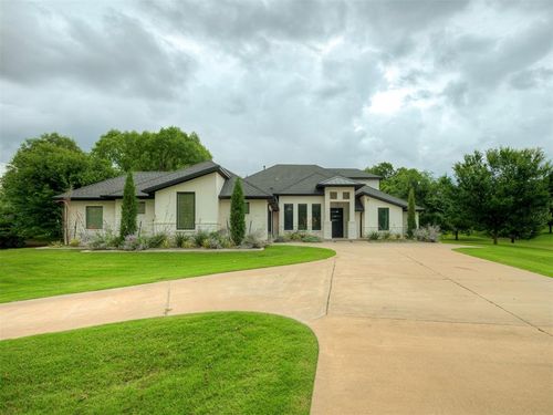 3604 None Valley Creek Cir, Edmond, OK, 73034 | Card Image
