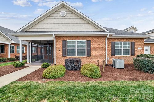 8310 Glacier Dr, Denver, NC, 28037-8994 | Card Image