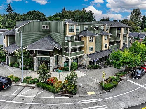 apt-206-3150 W Government Way, Seattle, WA, 98199-1459 | Card Image