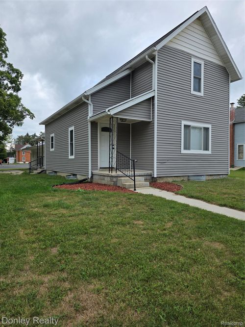 6405 3rd St, Cass City, MI, 48726-1432 | Card Image