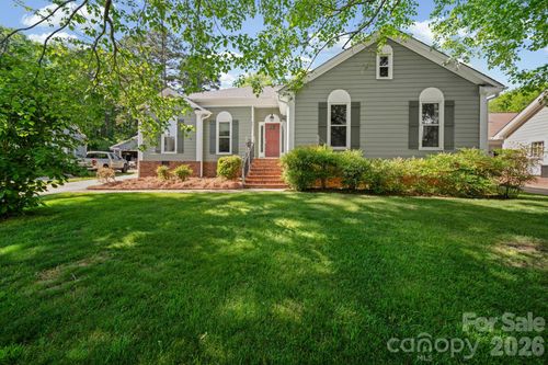 9811 Dusty Cedar Ct, Charlotte, NC, 28269-8328 | Card Image