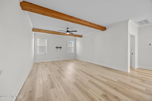 Living Room | Image 19