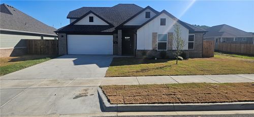 516 S Benchmark Ln, Fayetteville, AR, 72704 | Card Image