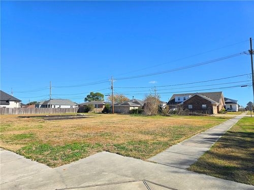 7405 Patricia Street, Arabi, LA, 70032 | Card Image