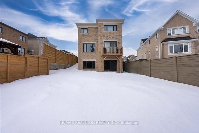 7 Maple Fields Cir, House other with 5 bedrooms, 4 bathrooms and 2 parking in Aurora ON | Image 45