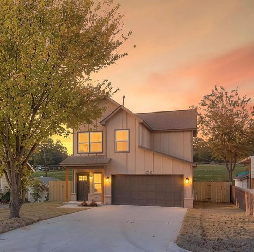 1212 N Garfield Ave, Sand Springs, OK, 74063-7323 | Card Image