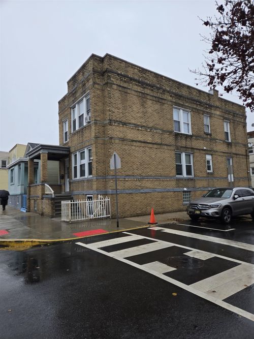 apt-1-540 61st St, West New York, NJ, 07093-2557 | Card Image