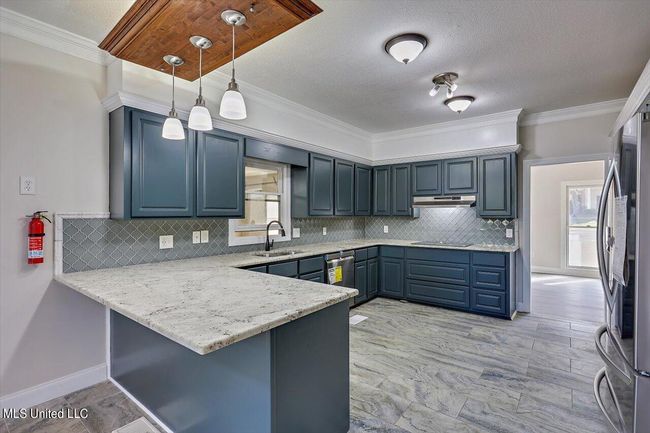 12-300 Monterey Dr | Image 12