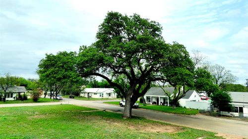 1304 S High St, Brady, TX, 76825-6237 | Card Image