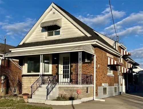 19 Crosthwaite Ave S, Hamilton, ON, L8K2T7 | Card Image