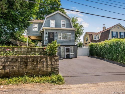 4 Depew St, Pleasantville, NY, 10570-2802 | Card Image