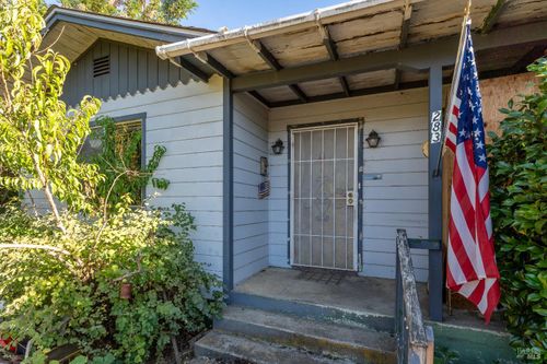 283 E Valley St, Willits, CA, 95490-3623 | Card Image