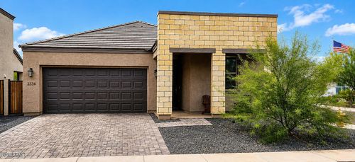 2334 E Levi Dr, Phoenix, AZ, 85040-2894 | Card Image