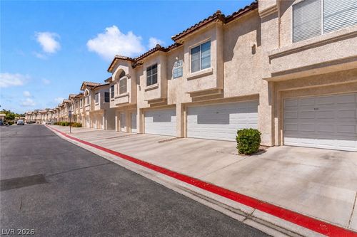 204-4920 Black Bear Rd, Las Vegas, NV, 89149-7707 | Card Image
