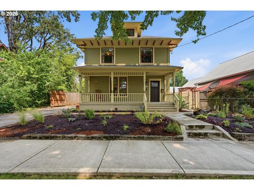 2113 16th Ave, Forest Grove, OR, 97116-2817 | Card Image