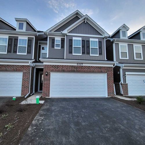 2227-2227 Horseshoe Cir, Naperville, IL, 60564-1055 | Card Image
