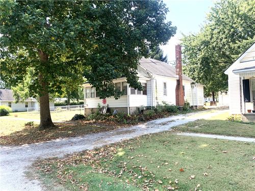 413 Elm St, Pana, IL, 62557-1047 | Card Image