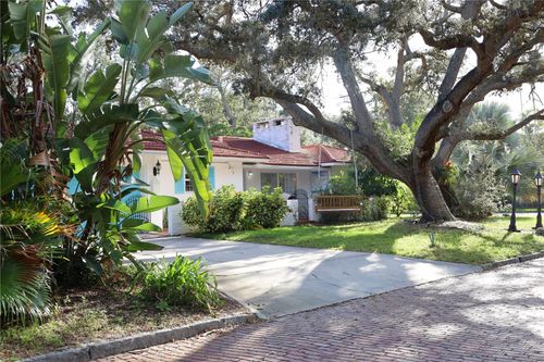 7716 Dartmouth Ave N, ST PETERSBURG, FL, 33710-6738 | Card Image