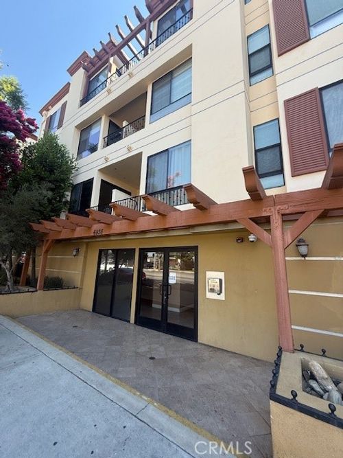 unit-212-6938 Laurel Canyon Blvd, North Hollywood, CA, 91605-6850 | Card Image
