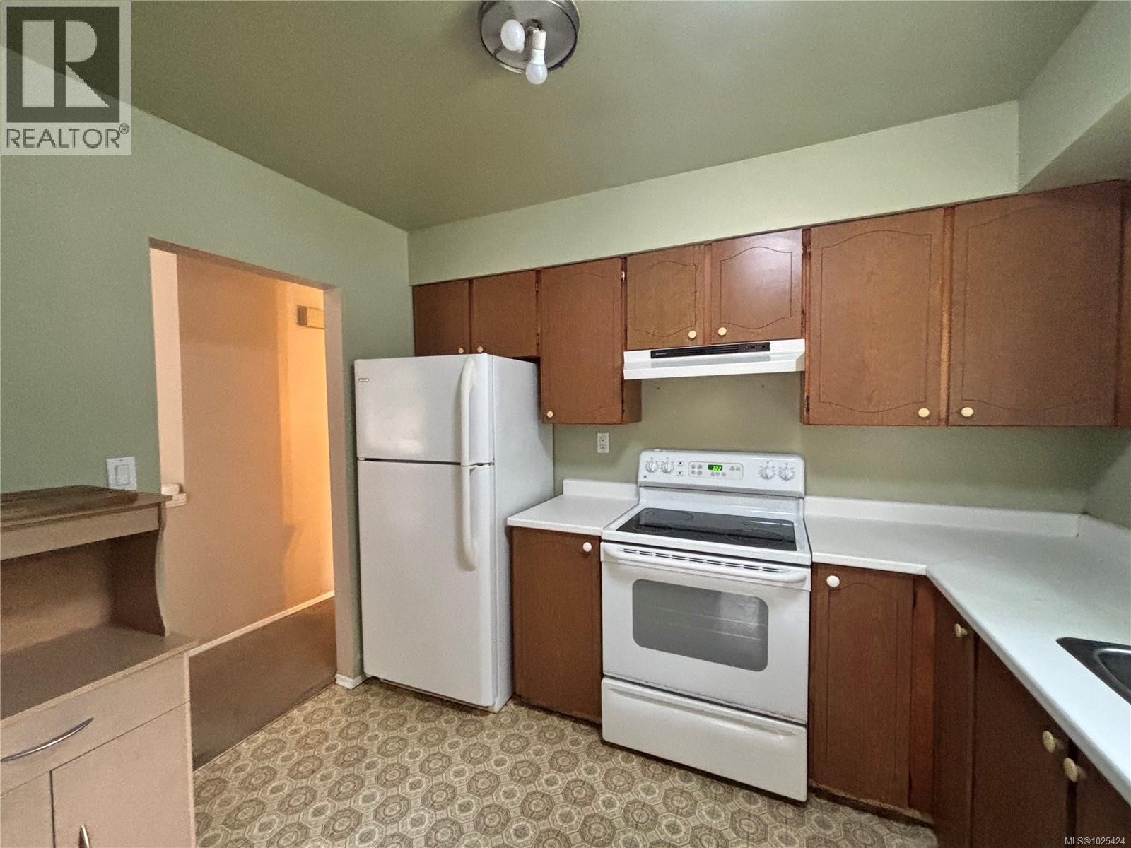 Residential in Gold River 3