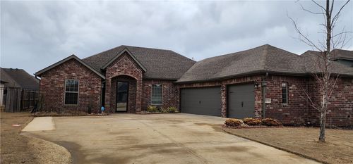 3200 Sw Hazelnut Ave, Bentonville, AR, 72713-3195 | Card Image