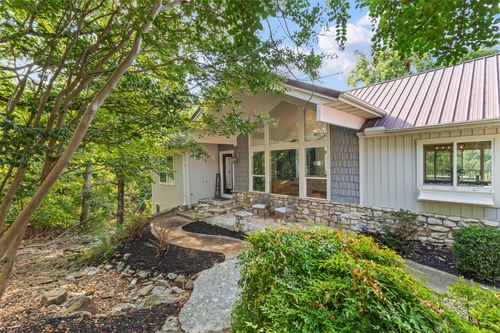 70 Stone Ledge Dr, Branson West, MO, 65737-7730 | Card Image
