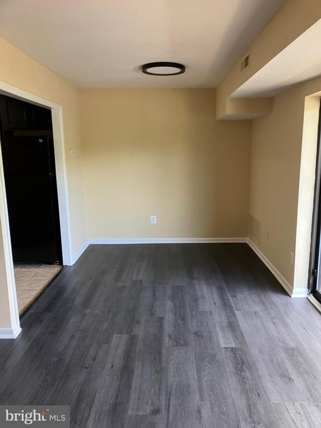 APT-301 - 6137 Leesburg Pike, Condo with 1 bedrooms, 1 bathrooms and null parking in FALLS CHURCH VA | Image 5
