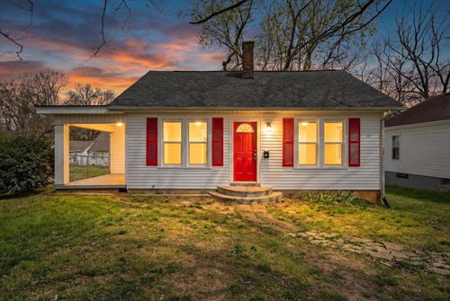 859 Greenwood Ave, Clarksville, TN, 37040-4067 | Card Image