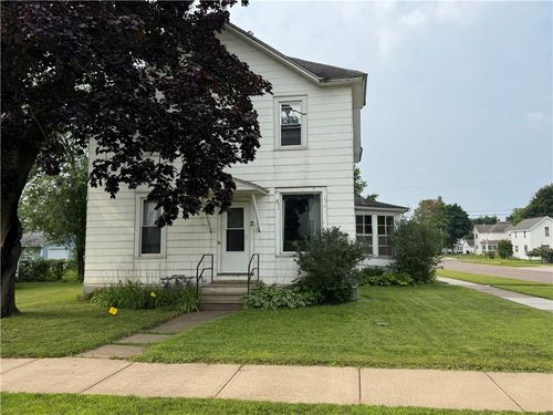 2-2 S Rural St, Chippewa Falls, WI, 54729-2845 | Card Image