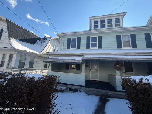 606 Walnut St, Freeland, PA, 18224-1423 | Card Image