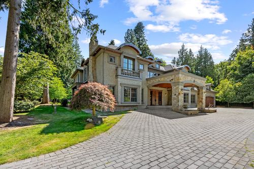 2923 Woodcrest Pl, Surrey, BC, V4P2K8 | Card Image