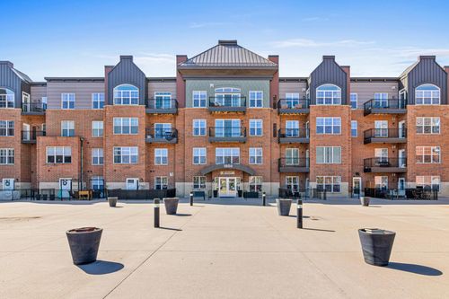 121-1800 Graham Ave, Saint Paul, MN, 55116-3295 | Card Image