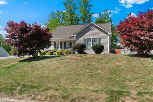 1796 Pebble Run Ln, Clemmons, NC, 27012-7438 | Card Image