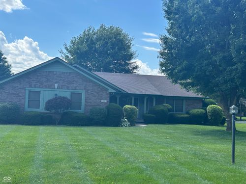 810 N Bluff Rd, Greenwood, IN, 46142-7739 | Card Image
