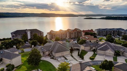 apt-2-4-122 Villa Dr, Hollister, MO, 65672-4887 | Card Image