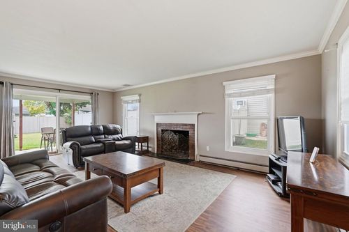 94 Terrace Rd, LEVITTOWN, PA, 19056-1553 | Card Image