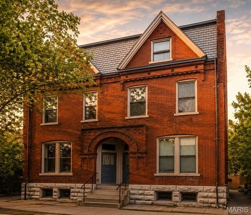 922 Allen Ave, Saint Louis, MO, 63104-3908 | Card Image