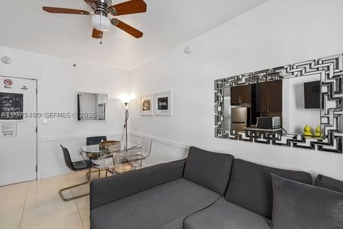 310-335 Ocean Dr, Miami Beach, FL, 33139-8768 | Card Image