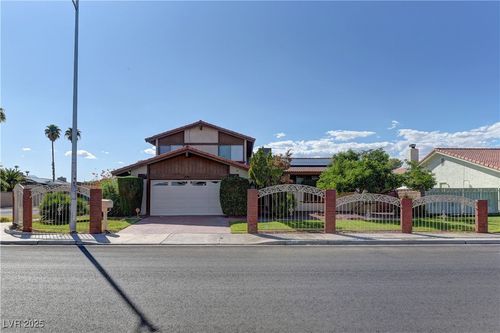 3751 El Camino Rd, Las Vegas, NV, 89103-2216 | Card Image