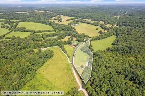 2258 Hollis Crossing Rd, Cumberland Furnace, TN, 37051-5120 | Card Image