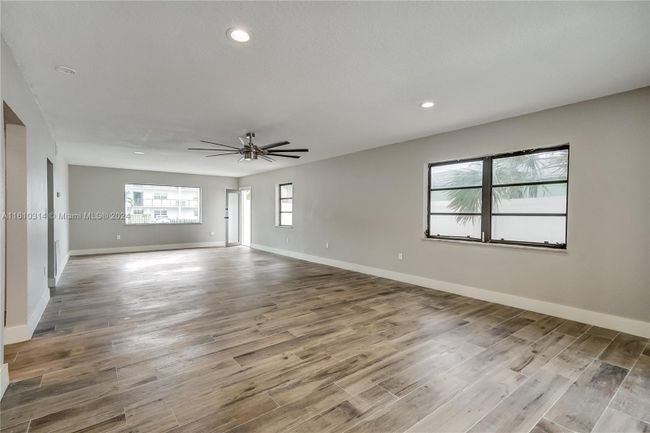 401 Wilma Cir, House other with 4 bedrooms, 3 bathrooms and null parking in Riviera Beach FL | Image 37