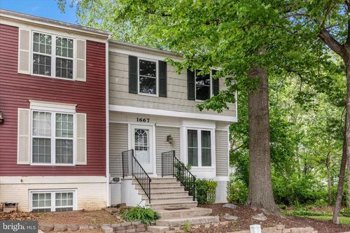 1667 Colonial Way, FREDERICK, MD, 21702-3918 | Card Image