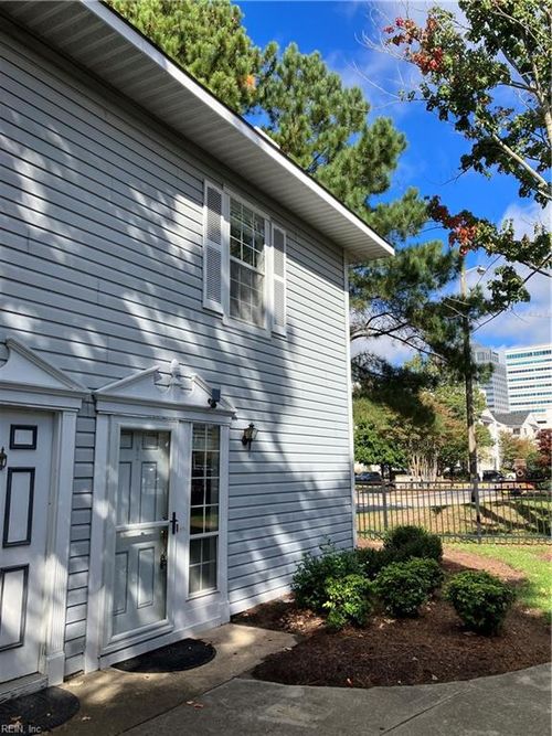 4558 Genoa Cir, Virginia Beach, VA, 23462-3154 | Card Image