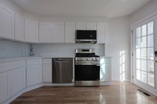 th-3 Appian Pl, Boston, MA, 02128-1705 | Card Image