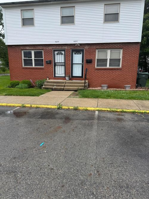 13b-4852 Snowbird Cir, Columbus, OH, 43229-5628 | Card Image