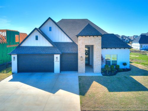 13642 S 21st Pl E, Bixby, OK, 74008-2192 | Card Image